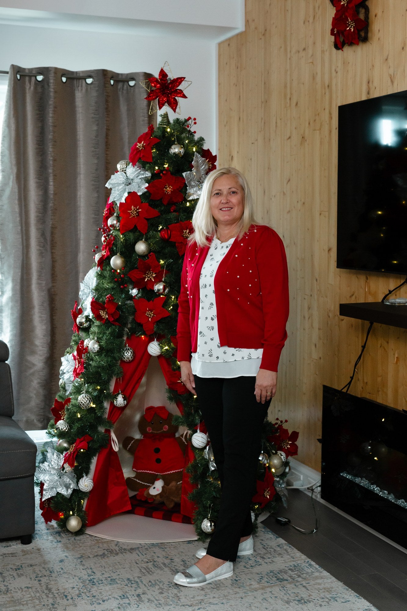 Founder Ana Maria Dinu with the Magical Underland tree